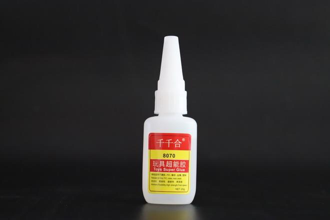 玩具超能胶8070瞬间强力胶水2.JPG